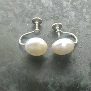VINTAGE FAUX PEARL BUTTON SCREW BACK EARRINGS MARKED JAPAN